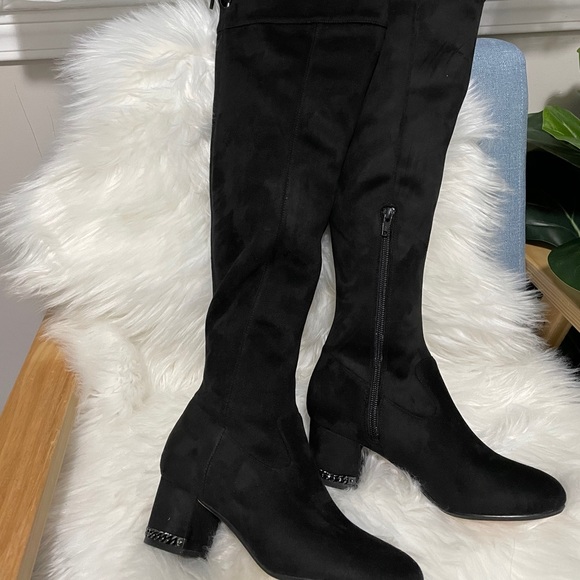 Over knee boot - Picture 2 of 3